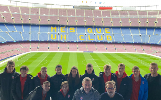 Nejlepší angličtináři z akademií navštívili Barcelonu